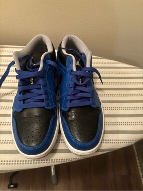 Air Jordan 1 Low Royal Blue Black White Men’s Size 9 Men's Black and Blue LowTop